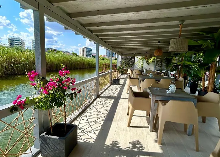 Pensiunea Alfa Guest house 5*